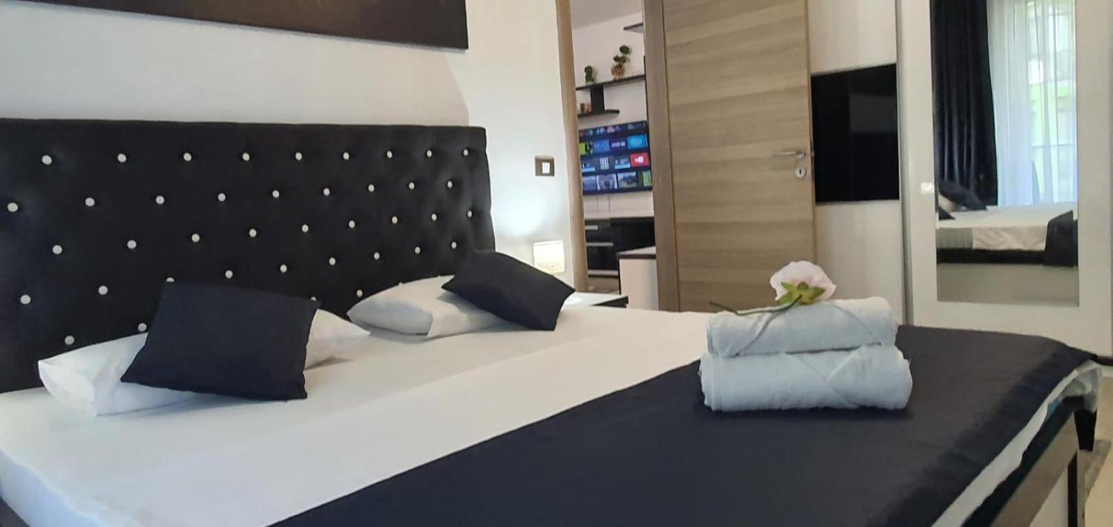 Alezzi Resort Luxury Apartament Prima Linie La Mare Năvodari Exteriör bild
