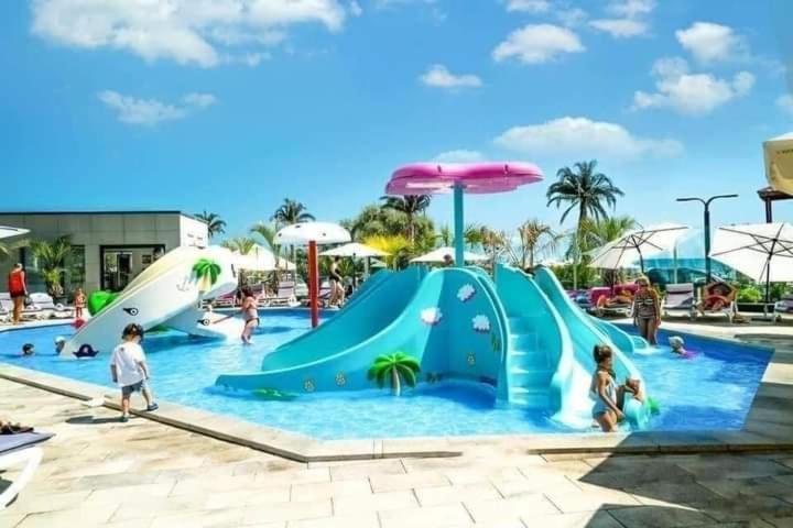 Alezzi Resort Luxury Apartament Prima Linie La Mare Năvodari Exteriör bild