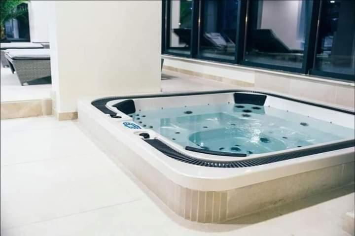 Alezzi Resort Luxury Apartament Prima Linie La Mare Năvodari Exteriör bild